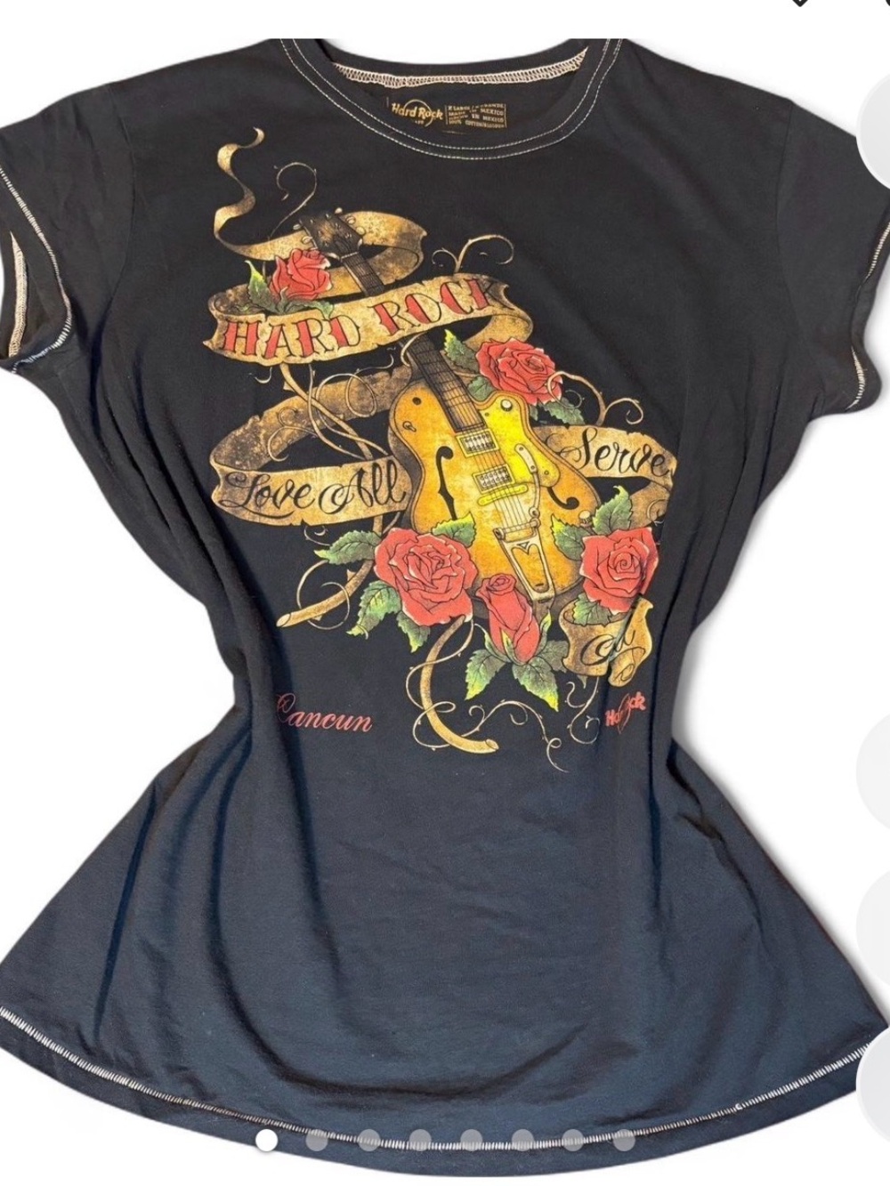 Hard Rock Cafe y2k roses graphic tee, Cancun, guitar graphic